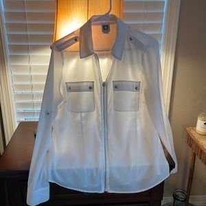 White classic Anne Klein white polyester top